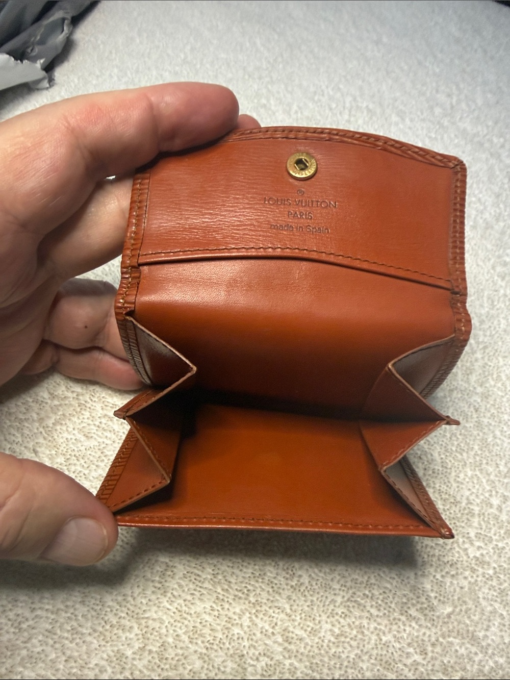 Louis Vuitton Brown Epi Leather Card & Coin Holder - Picture 5 of 13